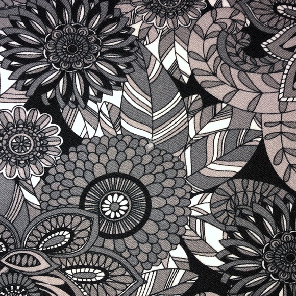 NWOT! - LYSSE Tummy Control Side Zip Ankle Pants - Picture 7 of 7